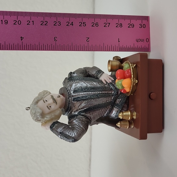 Hallmark 2023 Harry Potter Nearly Headless Nick Ornament MAGIC Light Sound - Picture 6 of 9